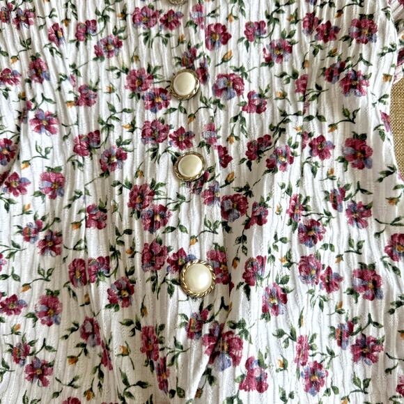 Vintage Blouse Top White Floral Pearl Gold Button Cotton Cottage V Neck Ribbed M - Picture 6 of 8